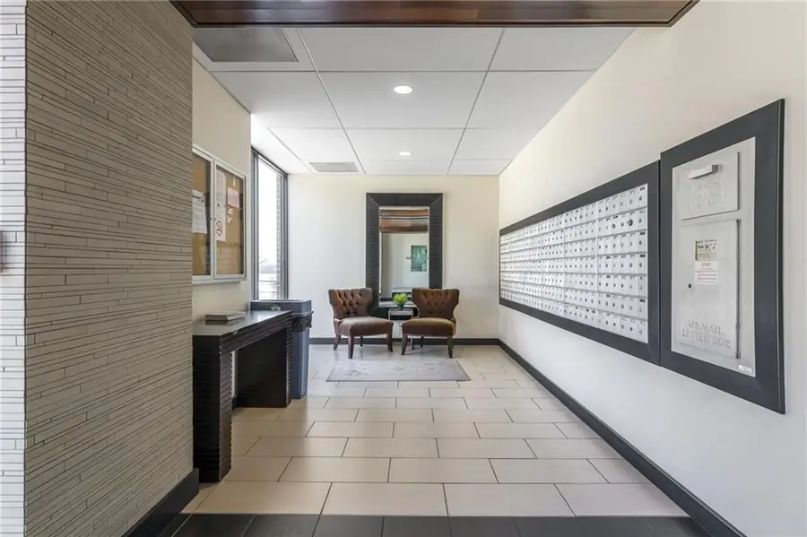 700 E 8th Street #12J, Kansas City, MO 64106 - Image #3