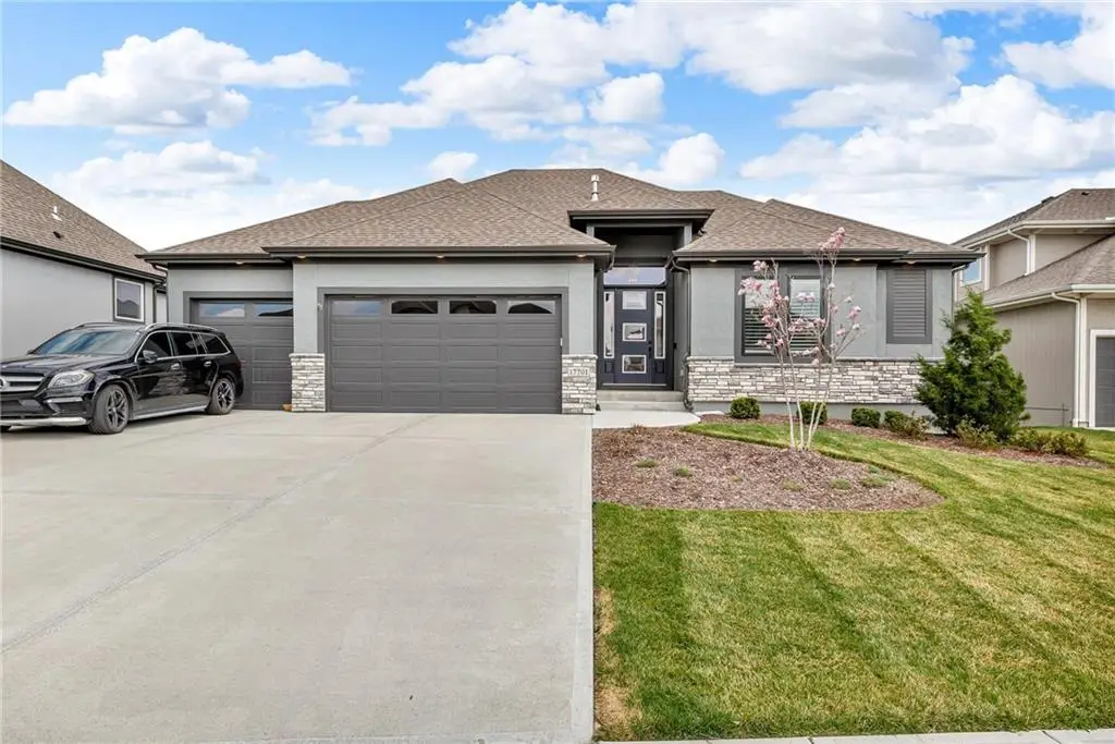 17701 Crystal Street, Overland Park, KS 66013 - Image #1