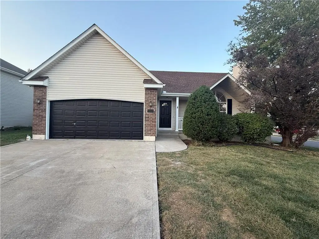 124 E Calico Drive, Raymore, MO 64083 - Image #1