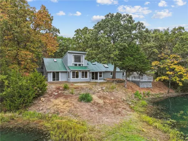 23900 S Clearing Road, Harrisonville, MO 64701