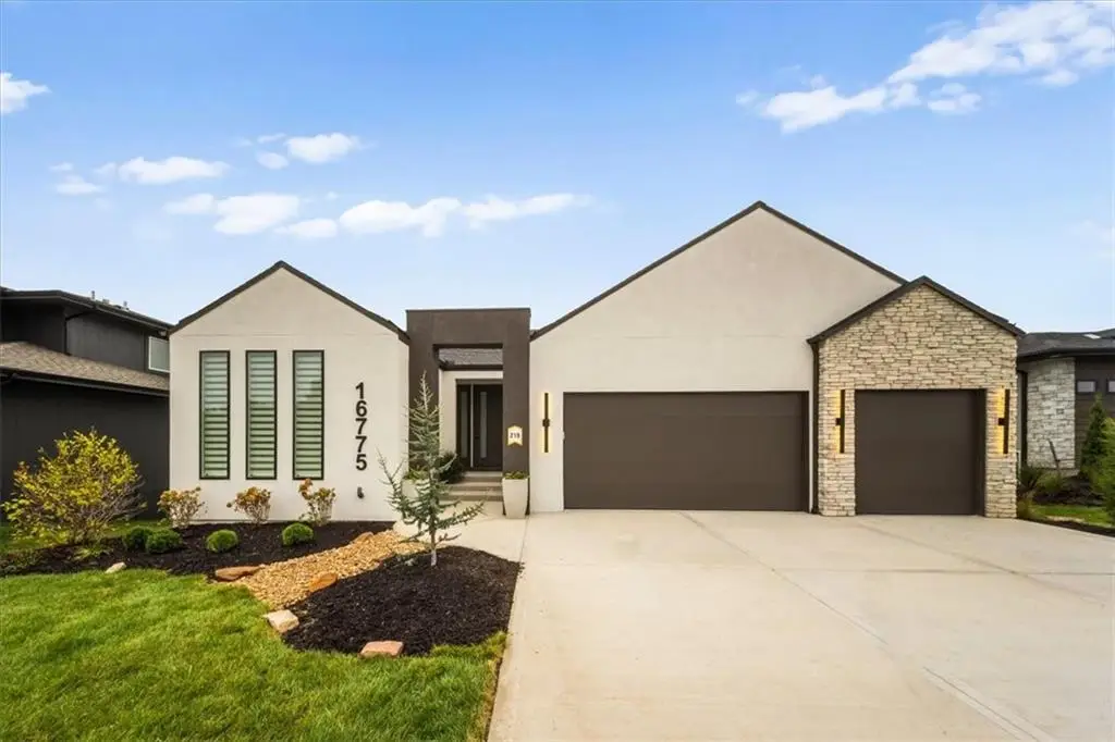 16775 S Fellows Street, Olathe, KS 66062 - Image #1