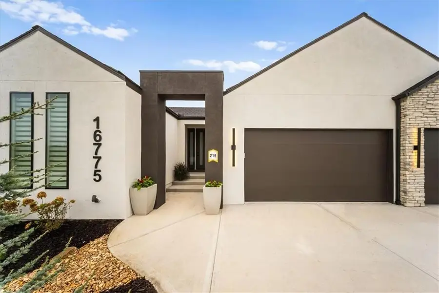 16775 S Fellows Street, Olathe, KS 66062 - Image #3