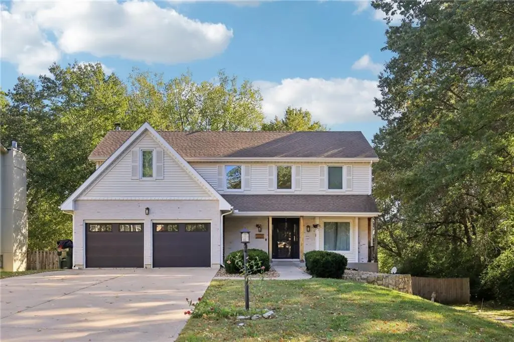 3225 Meadow Road, Leavenworth, KS 66048 - Image #1