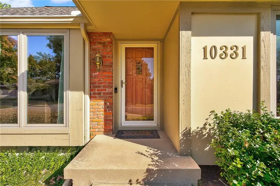 10331 Westgate Street, Overland Park, KS 66215 - Image #2