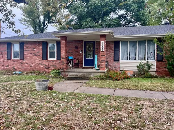 16493 S 1700 Road, Nevada, MO 64772