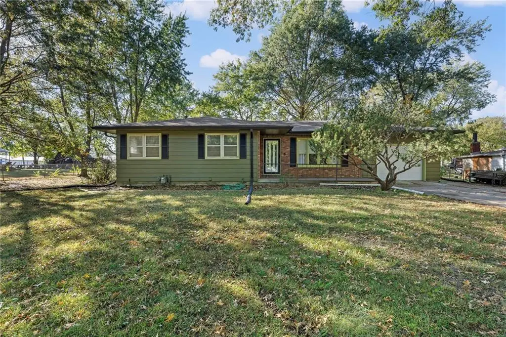 206 Evans Street, Tonganoxie, KS 66086 - Image #1