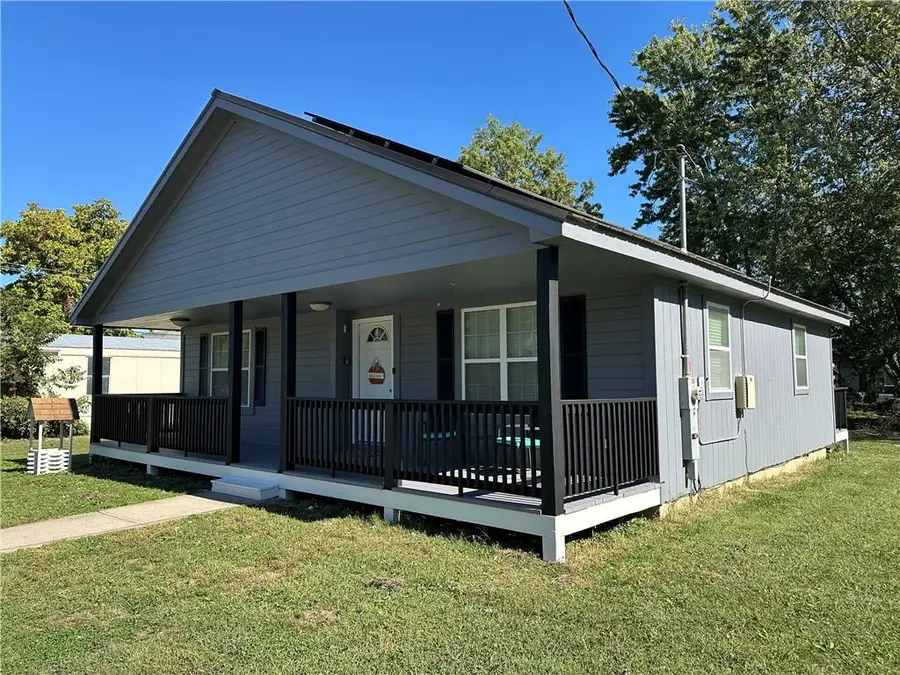 205 S Bissell Street, Orrick, MO 64077 - Image #2