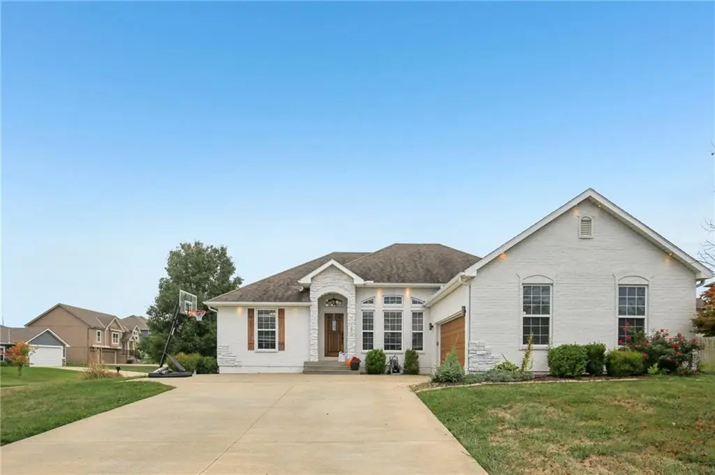 1253 Vivian Drive, Warrensburg, MO 64093 - Image #1