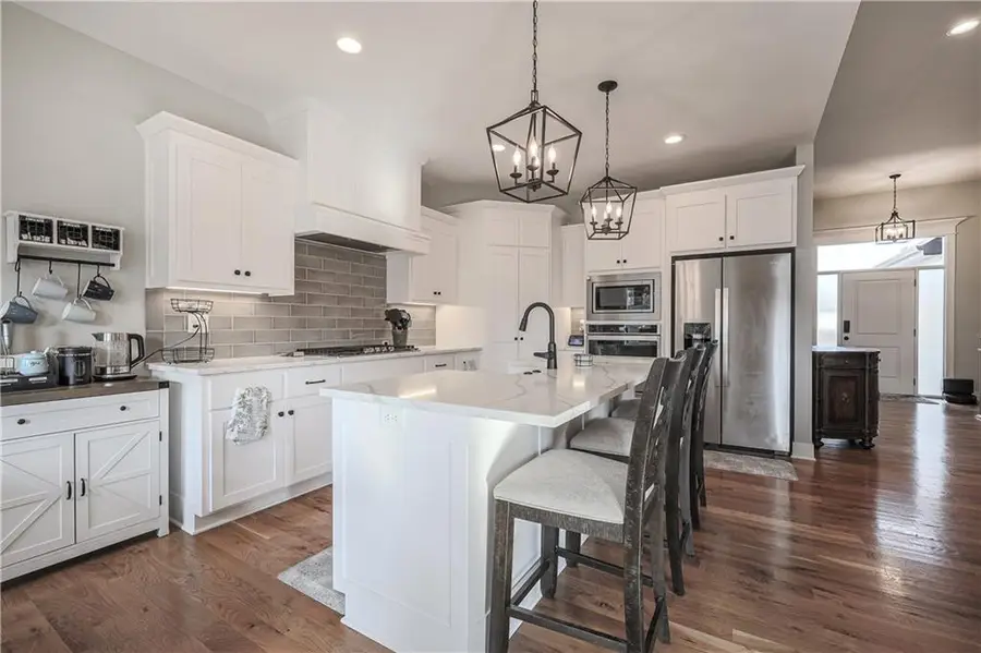 21831 W 177th Terrace, Olathe, KS 66062 - Image #2