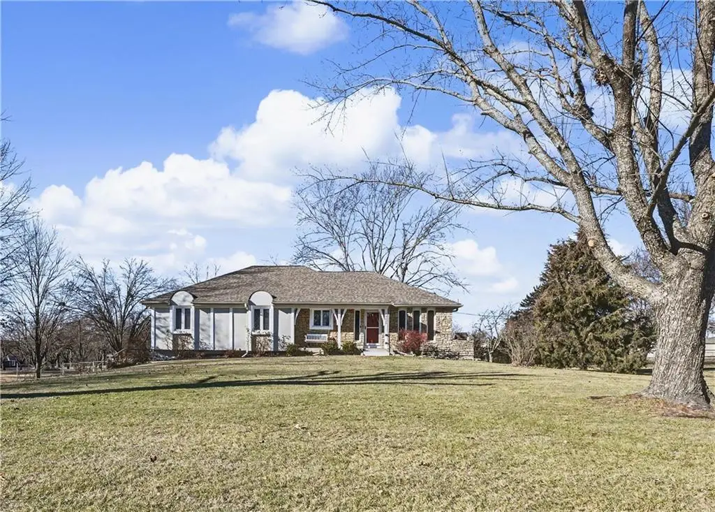 19430 Hardy Street, Stilwell, KS 66085 - Image #1