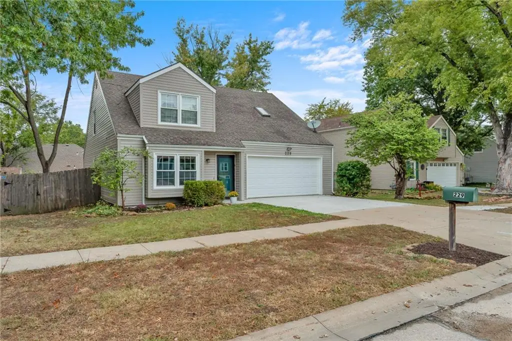 229 Deerfield Lane, Lawrence, KS 66049 - Image #1