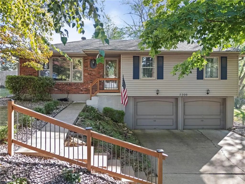 7309 NW 73rd Terrace, Kansas City, MO 64152 - Image #1