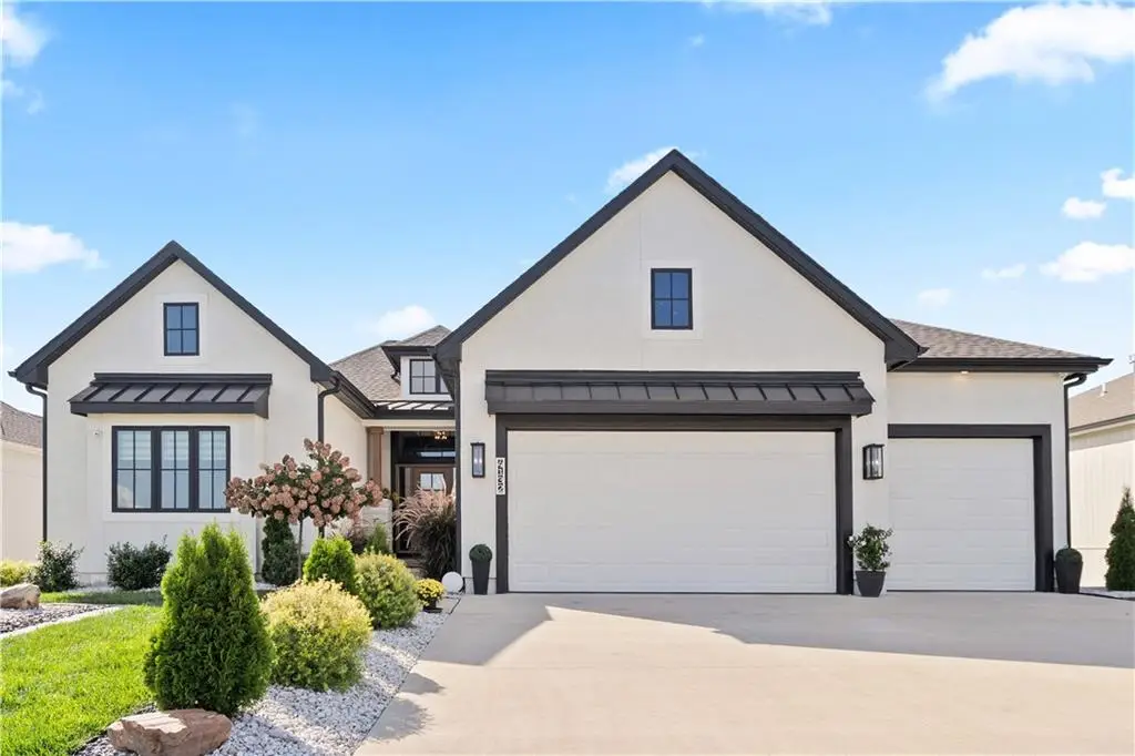 4132 NE Dearborn Lane, Lees Summit, MO 64064 - Image #1