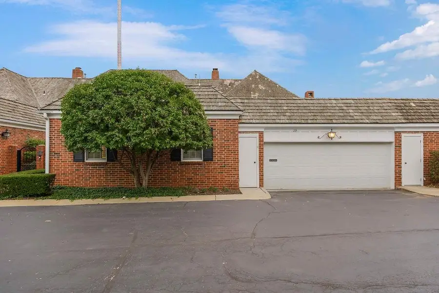 29 Compton Court, Prairie Village, KS 66208 - Image #3