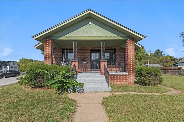 1340 Spruce Street, Leavenworth, KS 66048