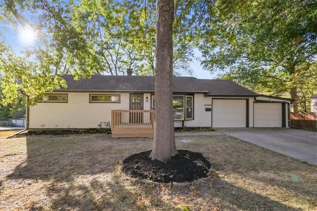 6004 S Claremont Avenue, Raytown, MO 64133 - Image #1