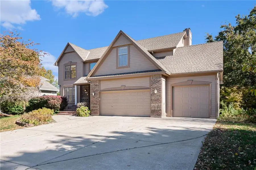 505 SE Williamsburg Drive, Lees Summit, MO 64063 - Image #2