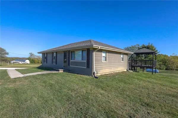 31467 W 161st Street, Excelsior Springs, MO 64024