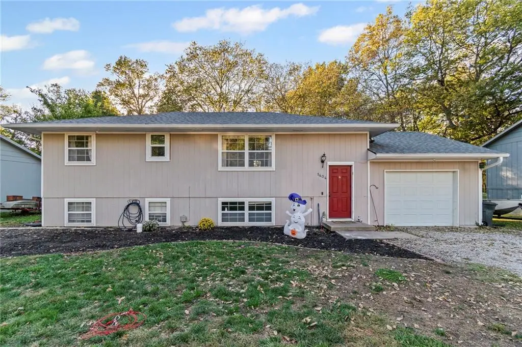 1404 Ridgeway Drive, Richmond, MO 64085 - Image #1