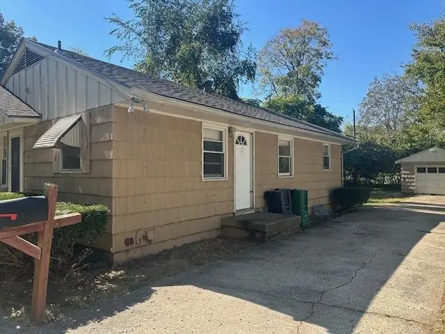 8236 Flora Avenue, Kansas City, MO 64131 - Image #3