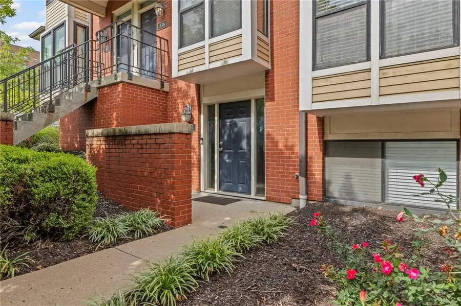 536 W 10th Street, Kansas City, MO 64105 - Image #2