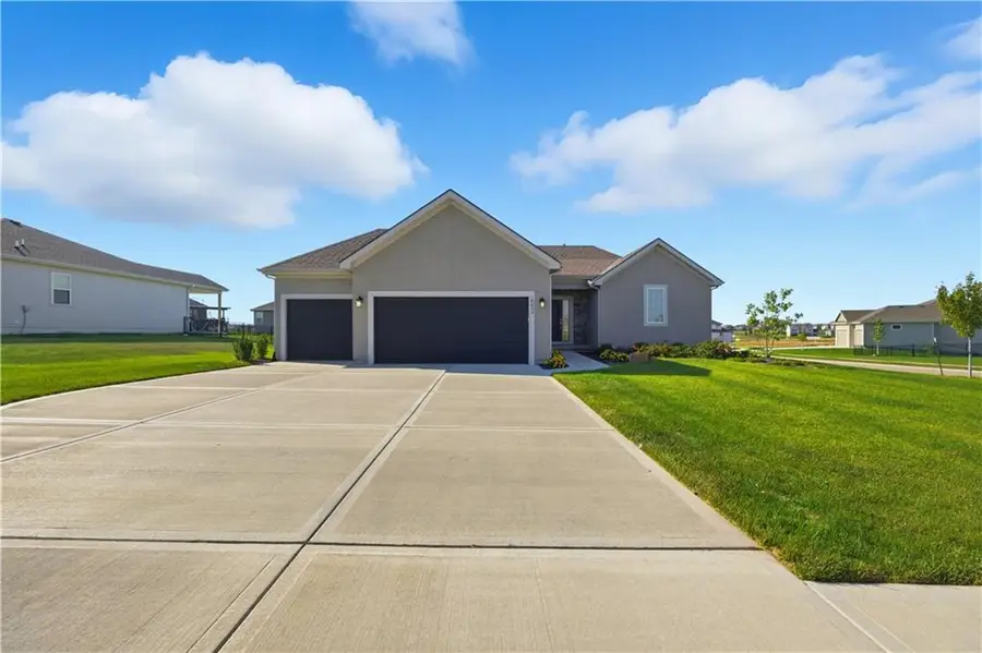 18804 Redbud Lane, Spring Hill, KS 66083 - #2