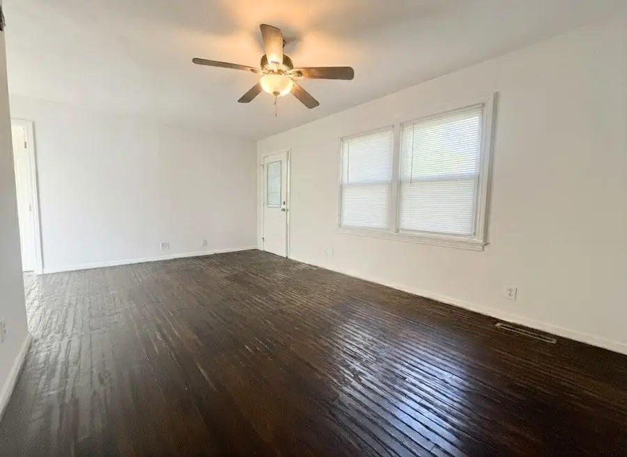 6714 Richmond Avenue, Kansas City, MO 64133 - Image #2