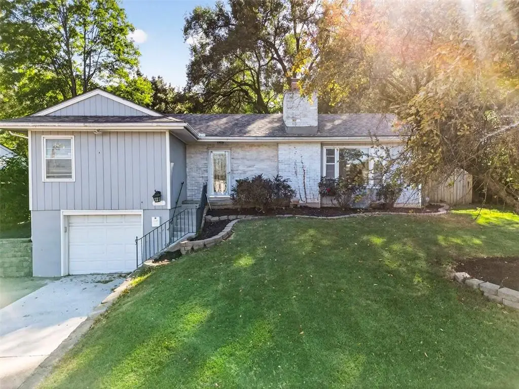 3619 W 75th Street, Prairie Village, KS 66208 - #1