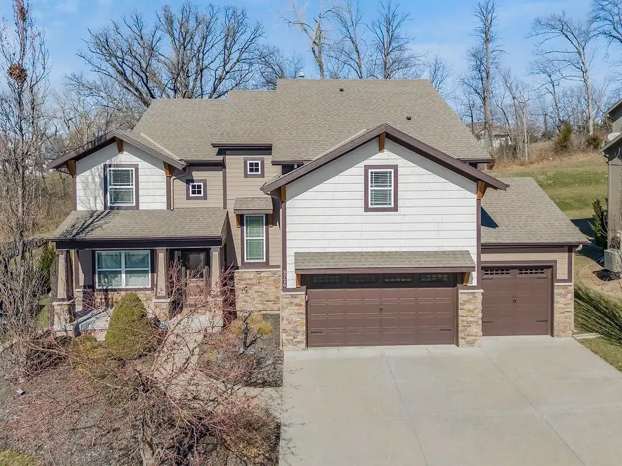 9726 Apple Blossom Lane, Parkville, MO 64152 - #3