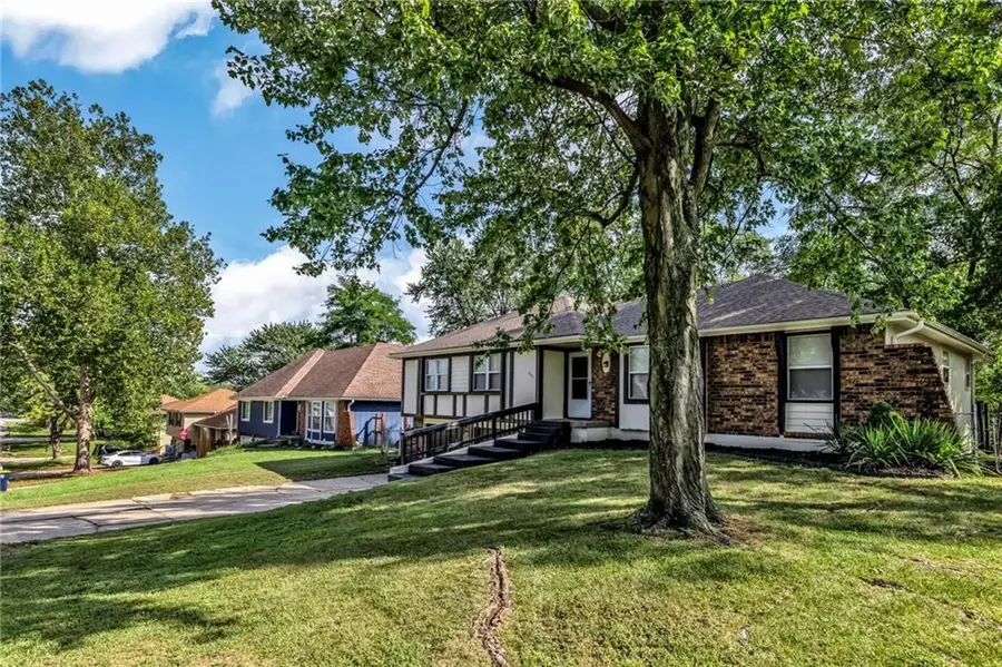 841 NW 69th Place, Kansas City, MO 64118 - Image #3