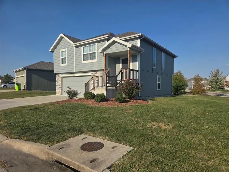 21721 North Ridge, Peculiar, MO 64078 - Image #2