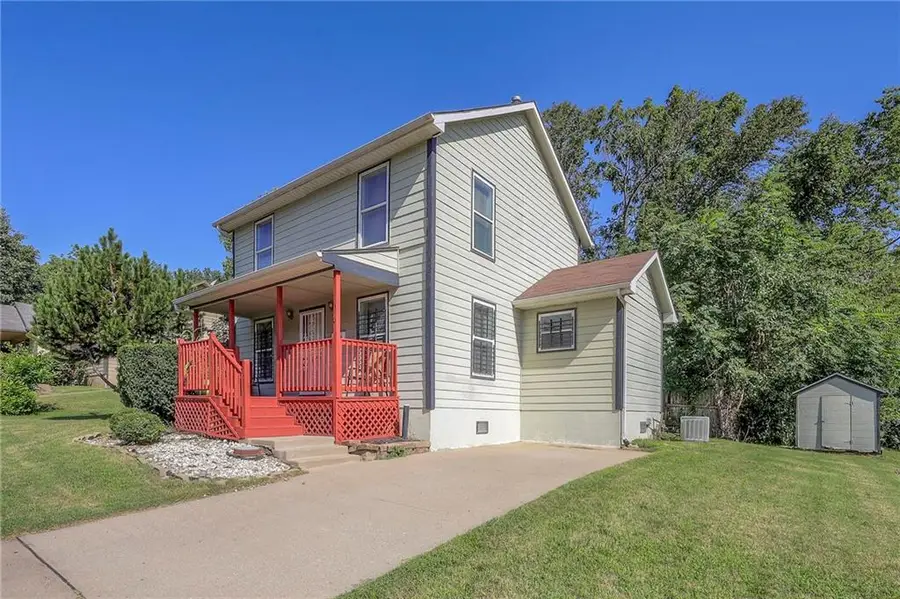 1610 E 37th Street, Kansas City, MO 64109 - Image #3