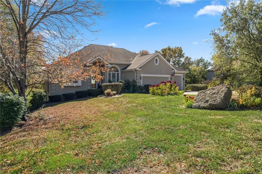 14733 Timber Lane, Bonner Springs, KS 66012 - Image #2