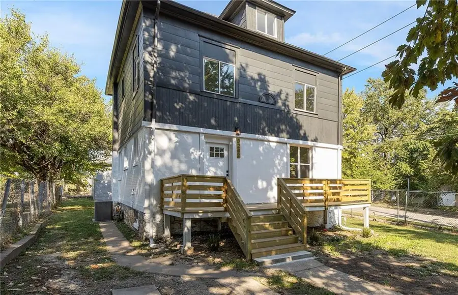 3242 Roberts Street, Kansas City, MO 64124 - Image #2