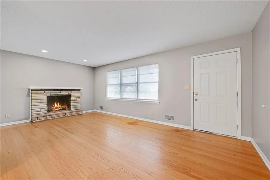 8944 Holmes Road, Kansas City, MO 64131 - Image #3