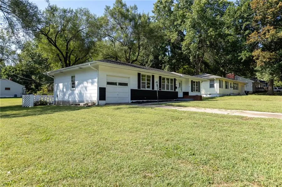 10909 E 60th Terrace, Raytown, MO 64133 - Image #2