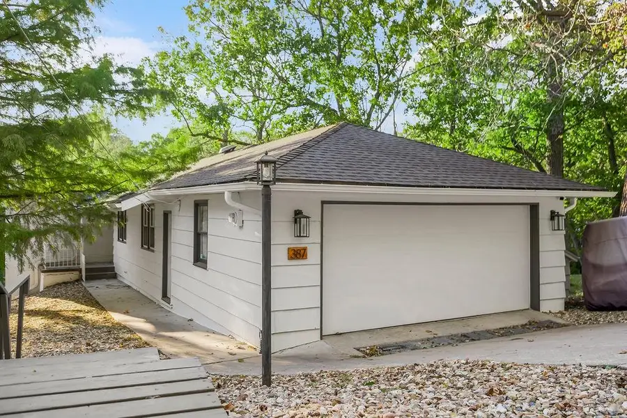 387 NW North Shore Drive, Lake Waukomis, MO 64151 - Image #2