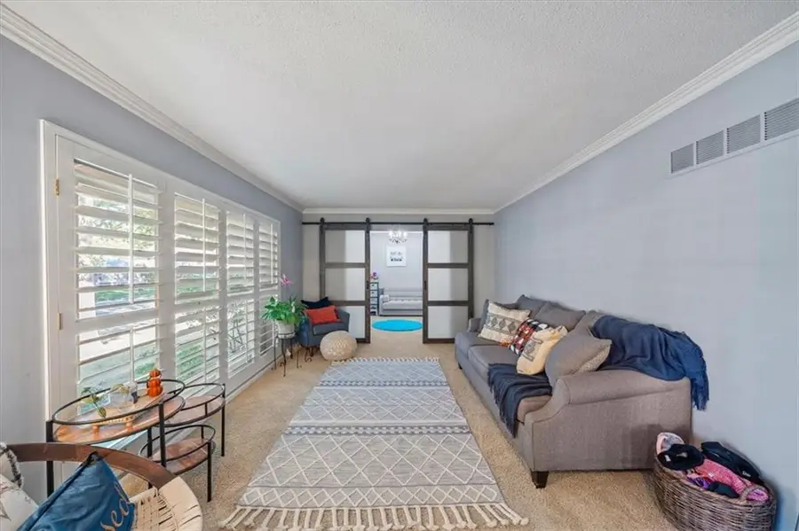 6101 N Cleveland Avenue, Gladstone, MO 64119 - Image #3