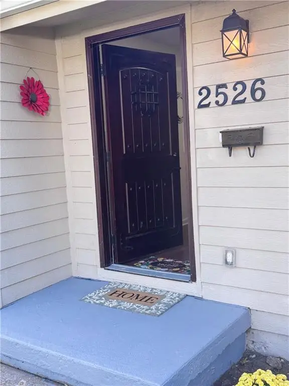 2526 Queen Ridge Drive, Independence, MO 64055 - Image #3