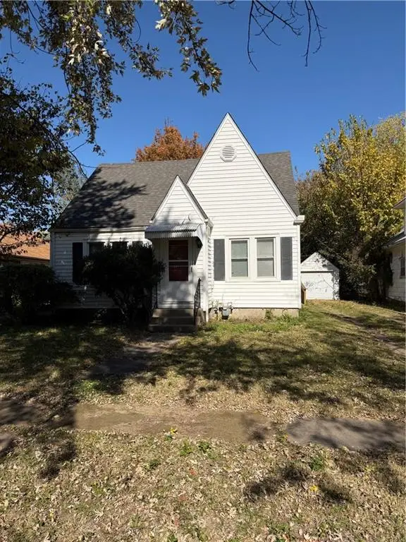 3027 Washington Avenue, Parsons, KS 67357 - Image #1