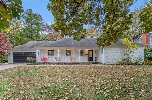 4909 W 68th Street, Prairie Village, KS 66208