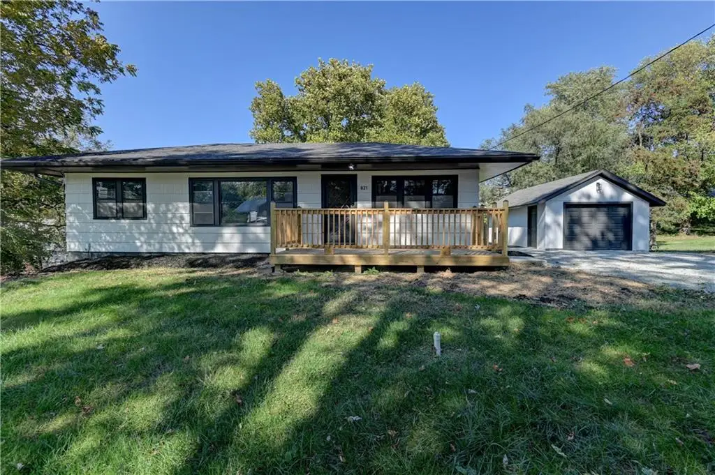 821 W 13th Court, Trenton, MO 64683 - #1