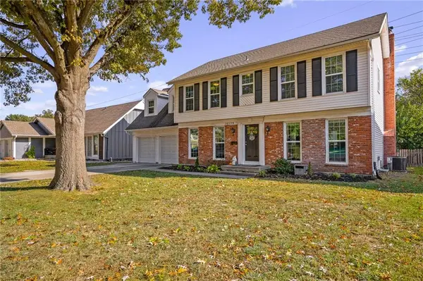 10529 Wedd Street, Overland Park, KS 66212