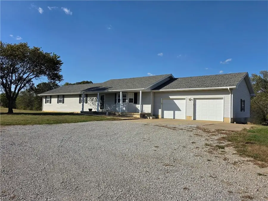 4215 E 320 Road, El Dorado Springs, MO 64744 - Image #2