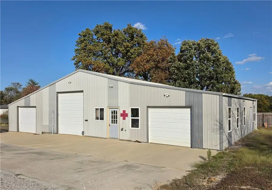 4215 E 320 Road, El Dorado Springs, MO 64744 - Image #3