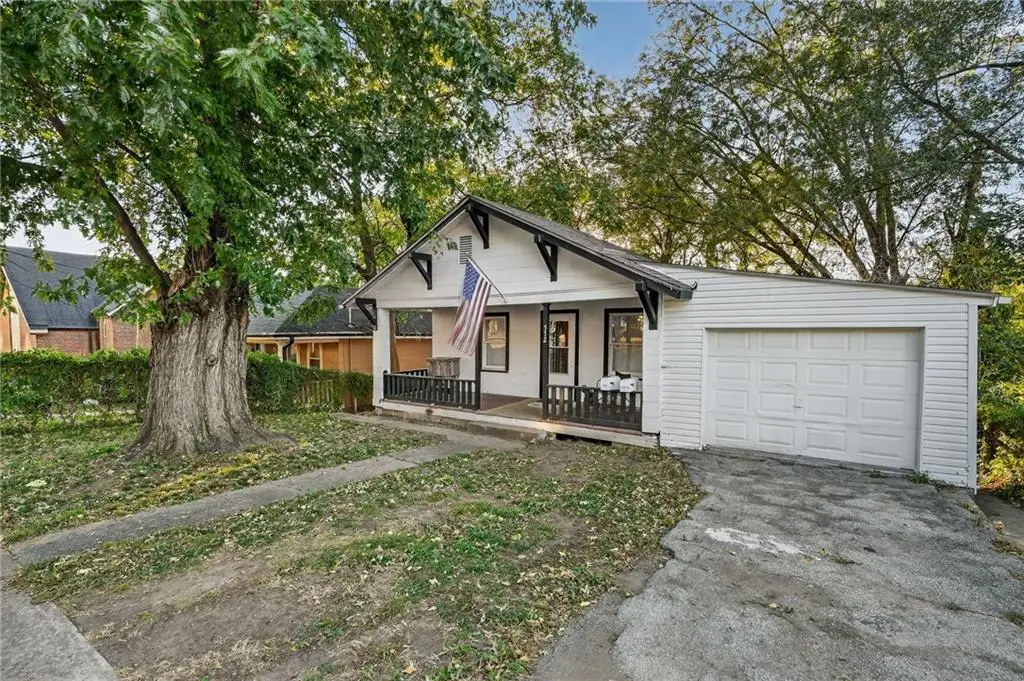 572 S Crescent Avenue, Independence, MO 64053 - Image #1