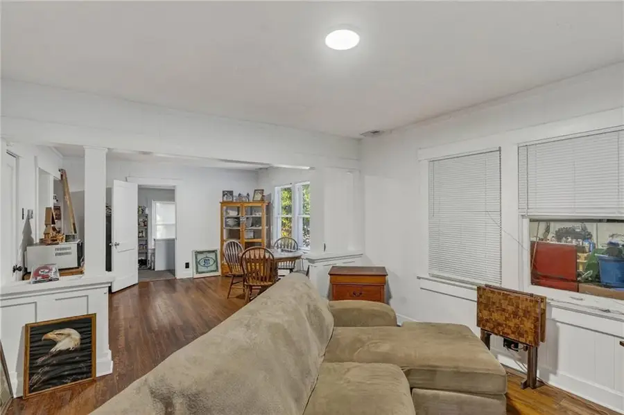 572 S Crescent Avenue, Independence, MO 64053 - Image #2