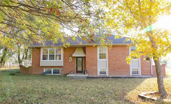 419 NW State Route 131 Highway, Holden, MO 64040