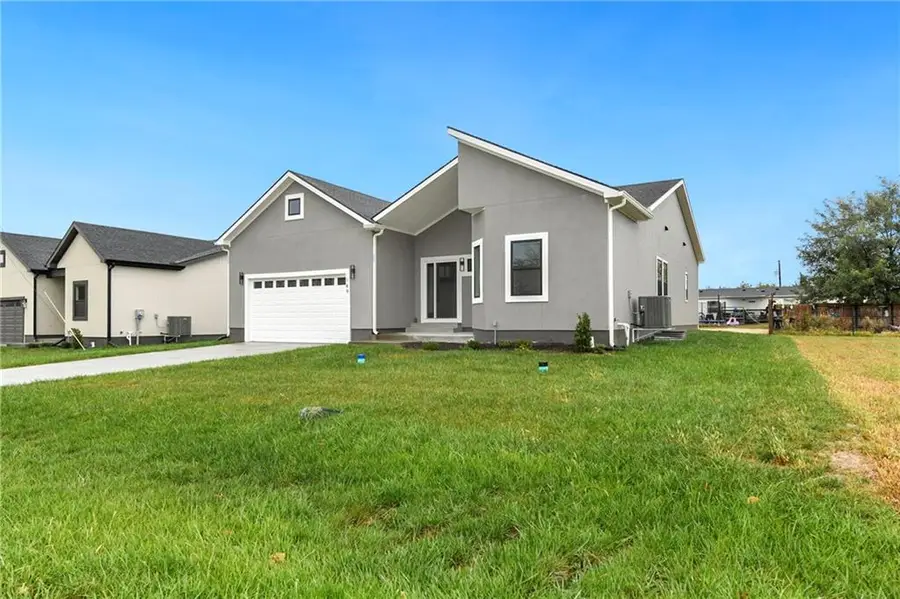149 S Linn Valley Drive, Linn Valley, KS 66040 - Image #2