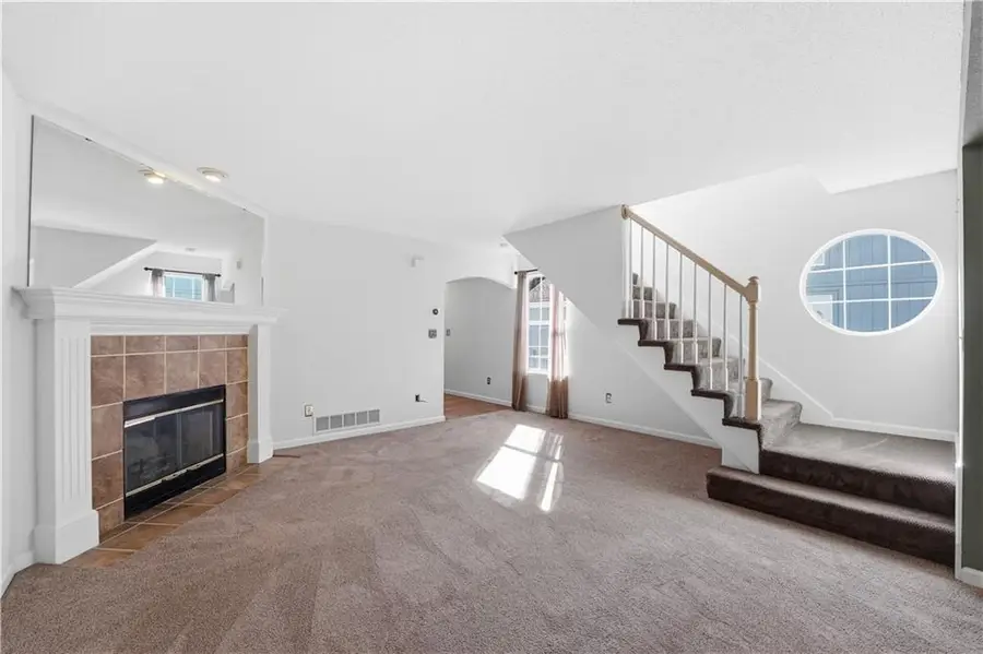 5611 NW Plantation Lane, Lees Summit, MO 64064 - Image #3